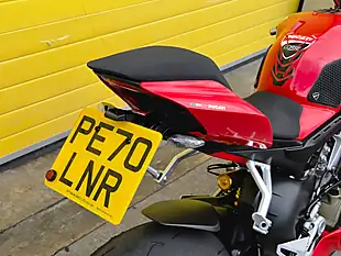 Used 2021 Ducati Panigale V4 S Red - Interior and Exterior details 12