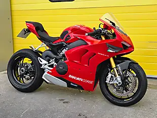 Used 2021 Ducati Panigale V4 S Red - Interior and Exterior details 3