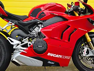Used 2021 Ducati Panigale V4 S Red - Interior and Exterior details 9