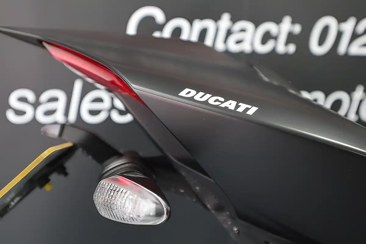 Used 2021 Ducati Panigale V4 Sp Black - Interior and Exterior details 13
