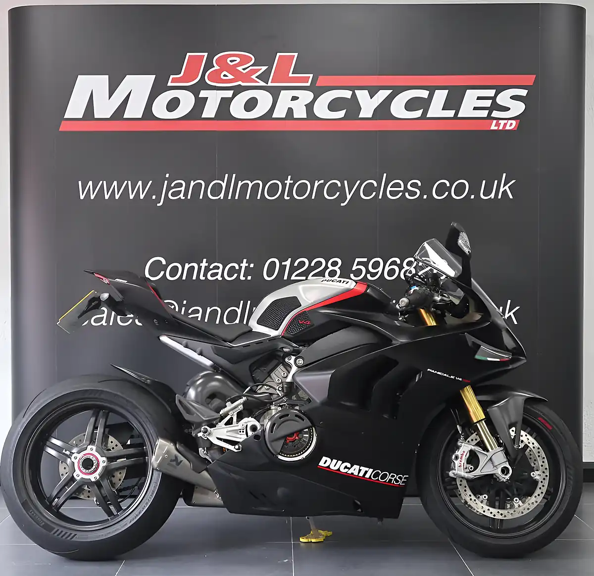 Used 2021 Ducati Panigale V4 Sp Black - Interior and Exterior details 2