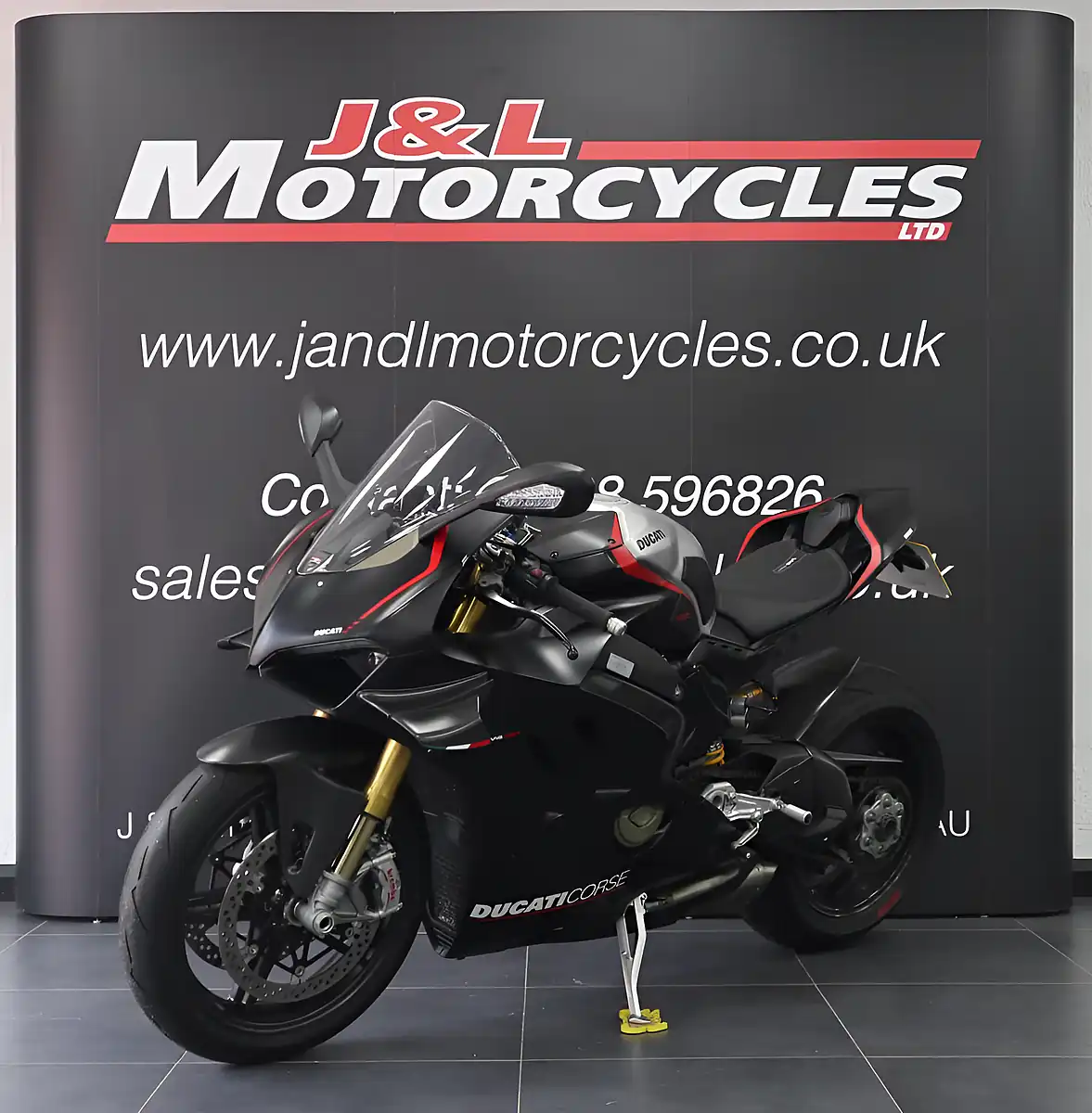 Used 2021 Ducati Panigale V4 Sp Black - Interior and Exterior details 5