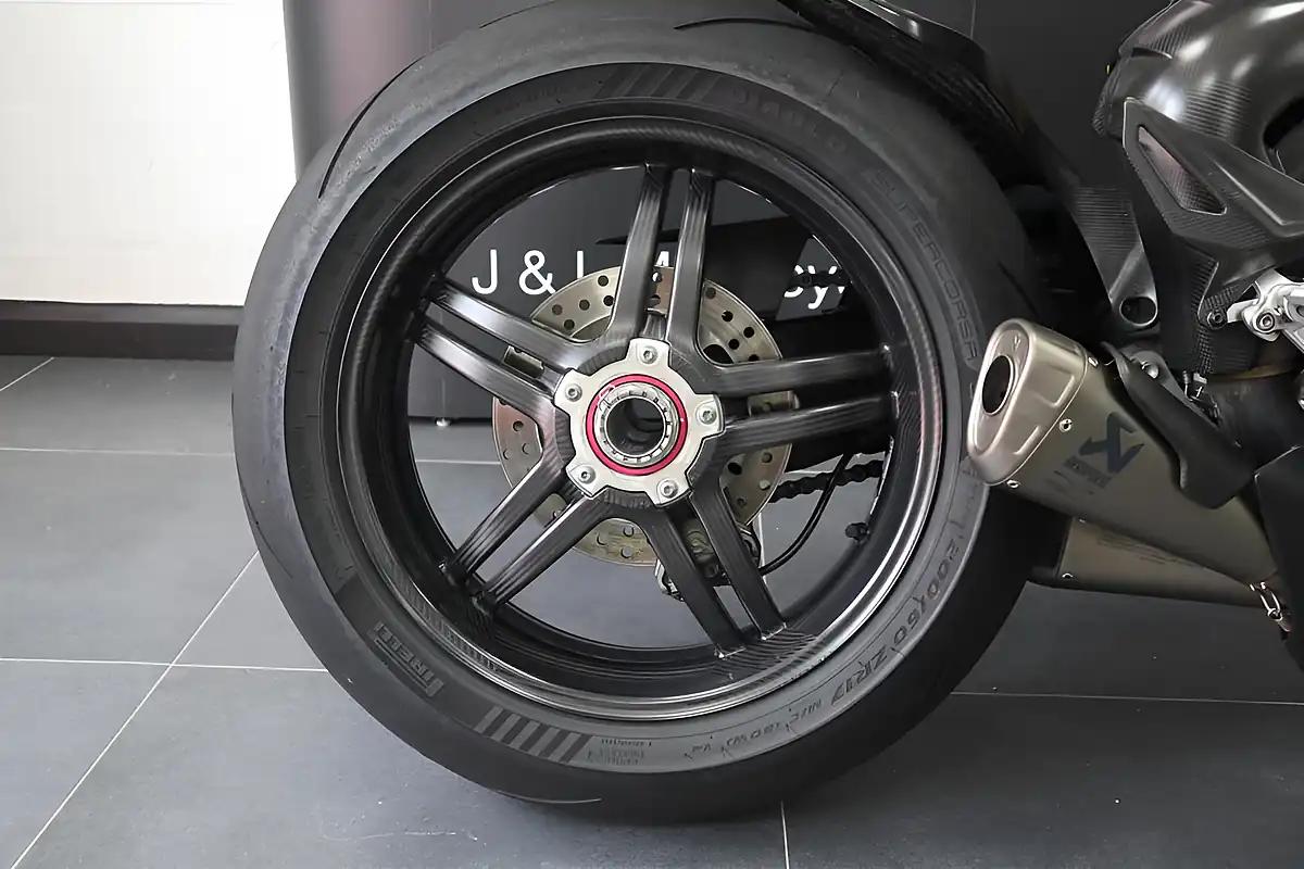 Used 2021 Ducati Panigale V4 Sp Black - Interior and Exterior details 8