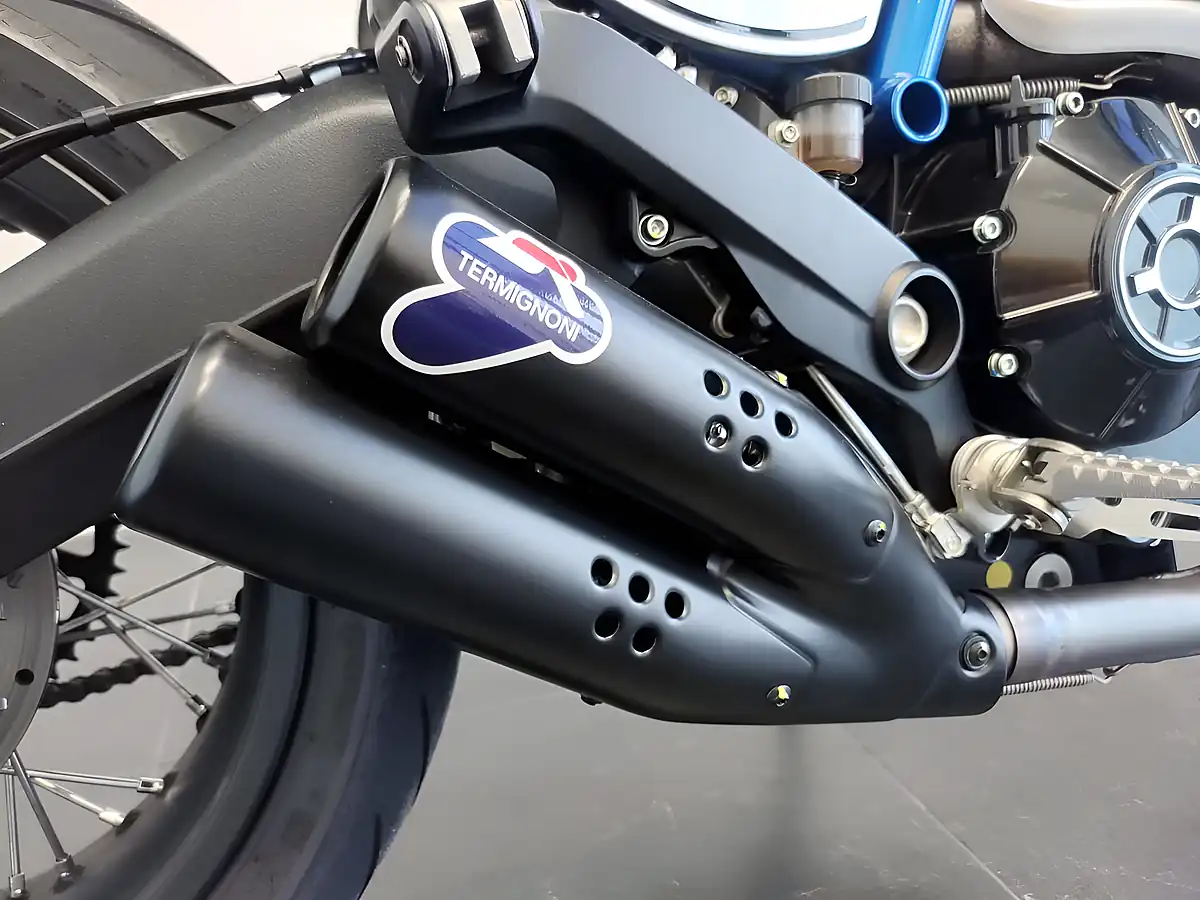 Used 2021 Ducati Scrambler Cafe Racer Blue & Silver Special Edition Blue & Silver - Interior and Exterior details 13