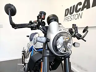 Used 2021 Ducati Scrambler Cafe Racer Blue & Silver Special Edition Blue & Silver - Interior and Exterior details 3