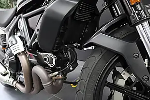 Used 2021 Ducati Scrambler Icon Dark Black - Interior and Exterior details 8