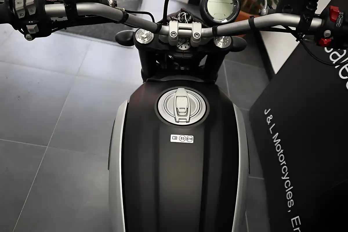 Used 2021 Ducati Scrambler Icon Dark Black - Interior and Exterior details 9