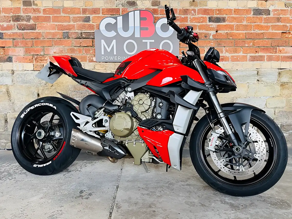 Used 2021 Ducati Streetfighter V4 Red - Front View