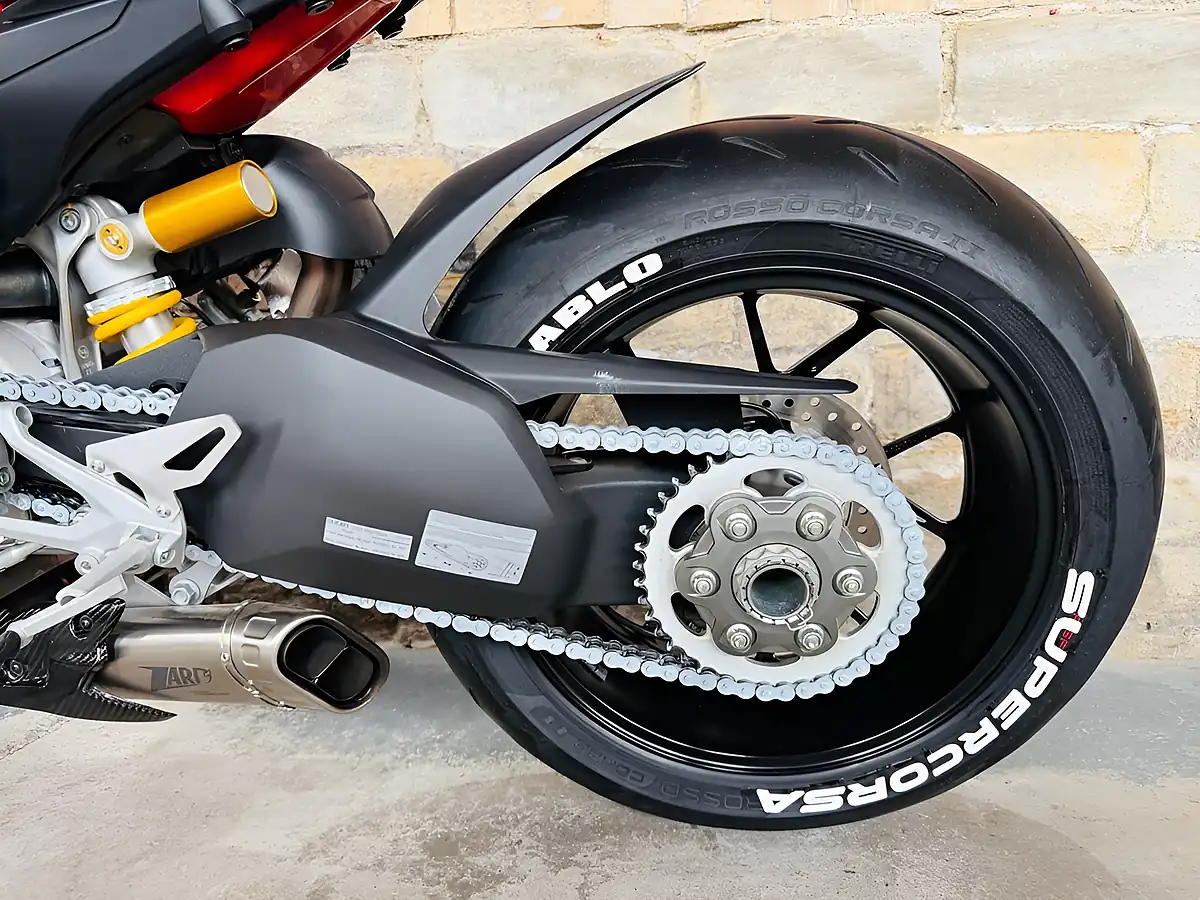 Used 2021 Ducati Streetfighter V4 Red - Interior and Exterior details 17