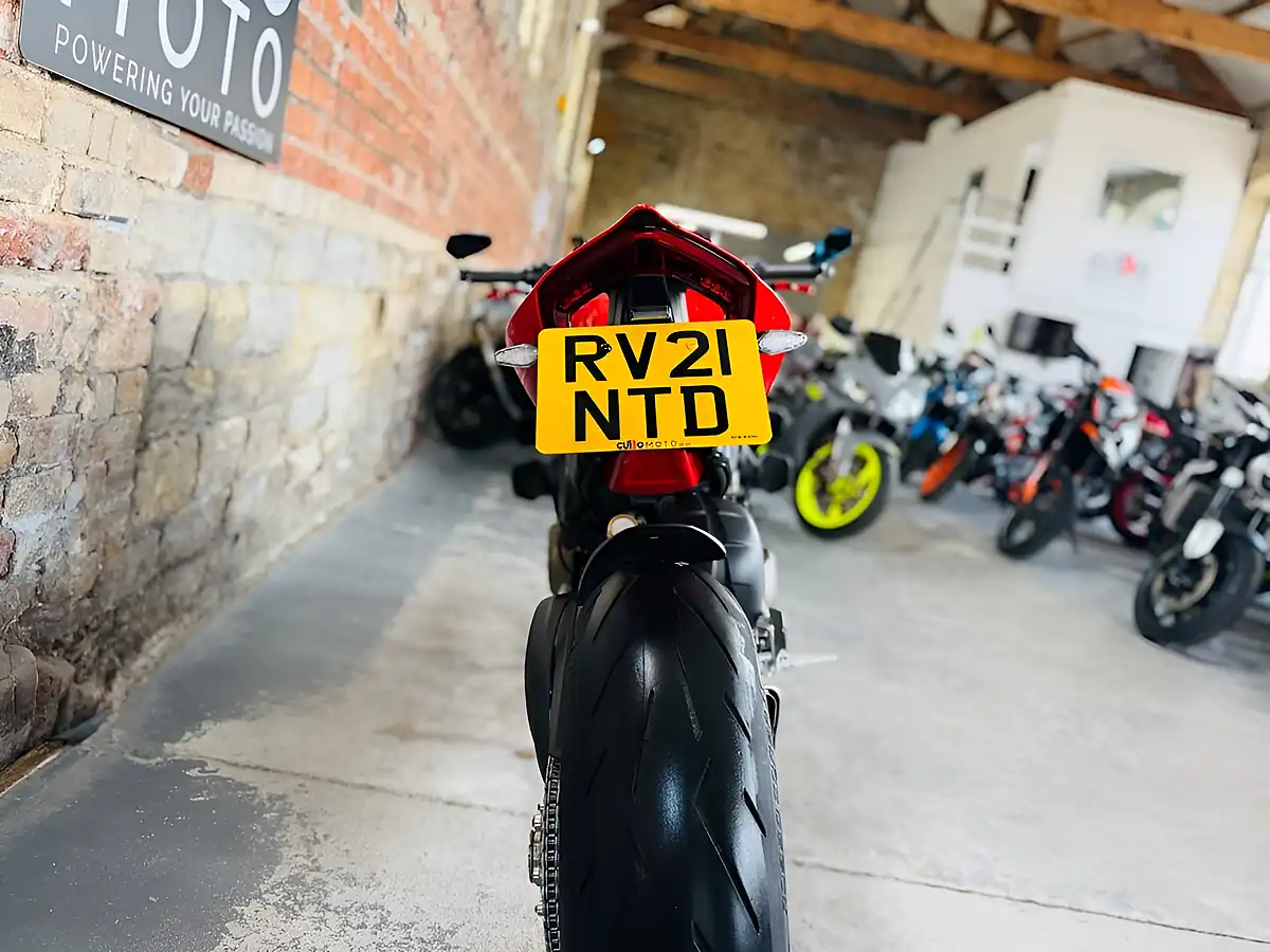 Used 2021 Ducati Streetfighter V4 Red - Interior and Exterior details 18