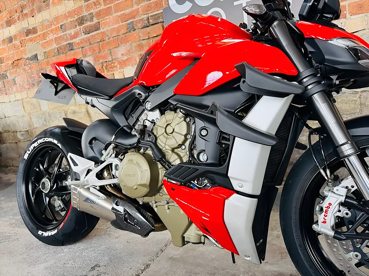 Used 2021 Ducati Streetfighter V4 Red - Interior and Exterior details 6
