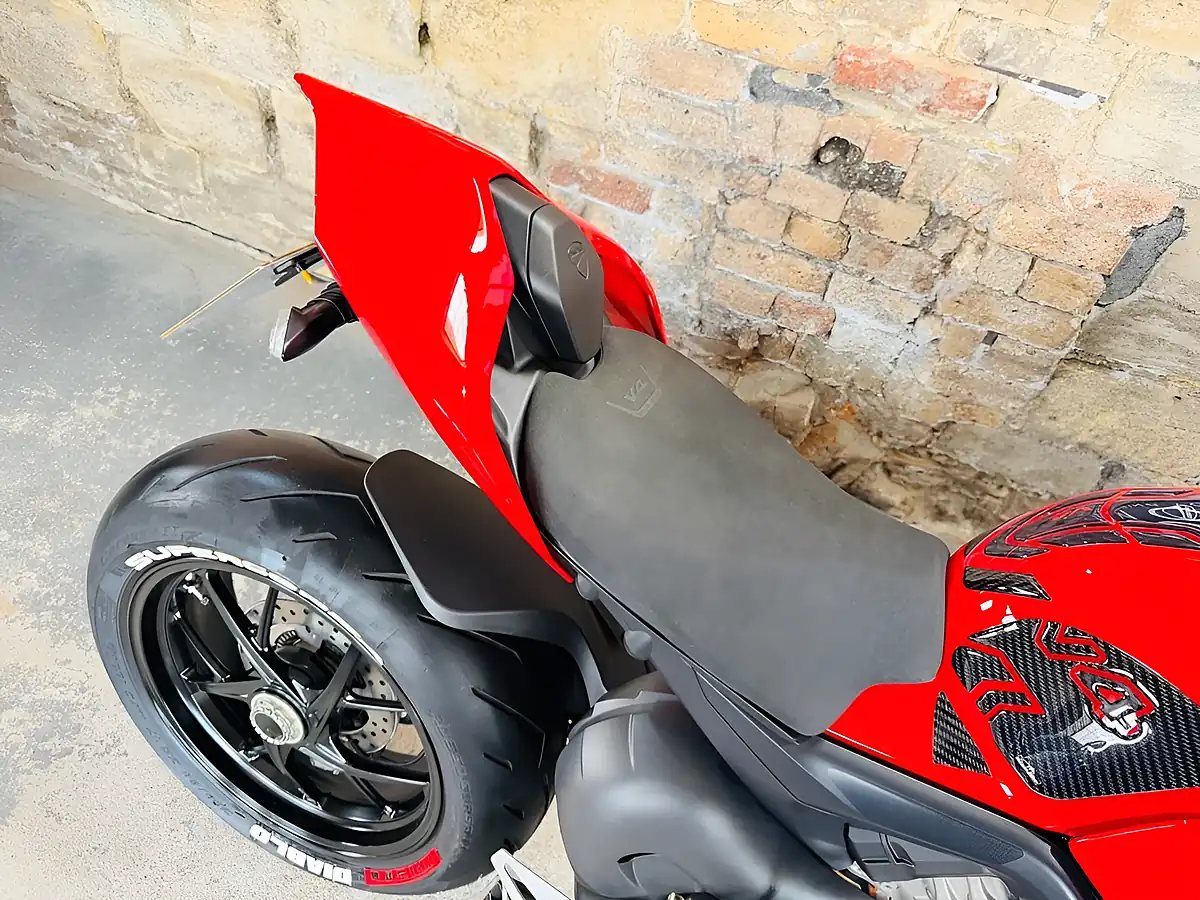 Used 2021 Ducati Streetfighter V4 Red - Interior and Exterior details 9