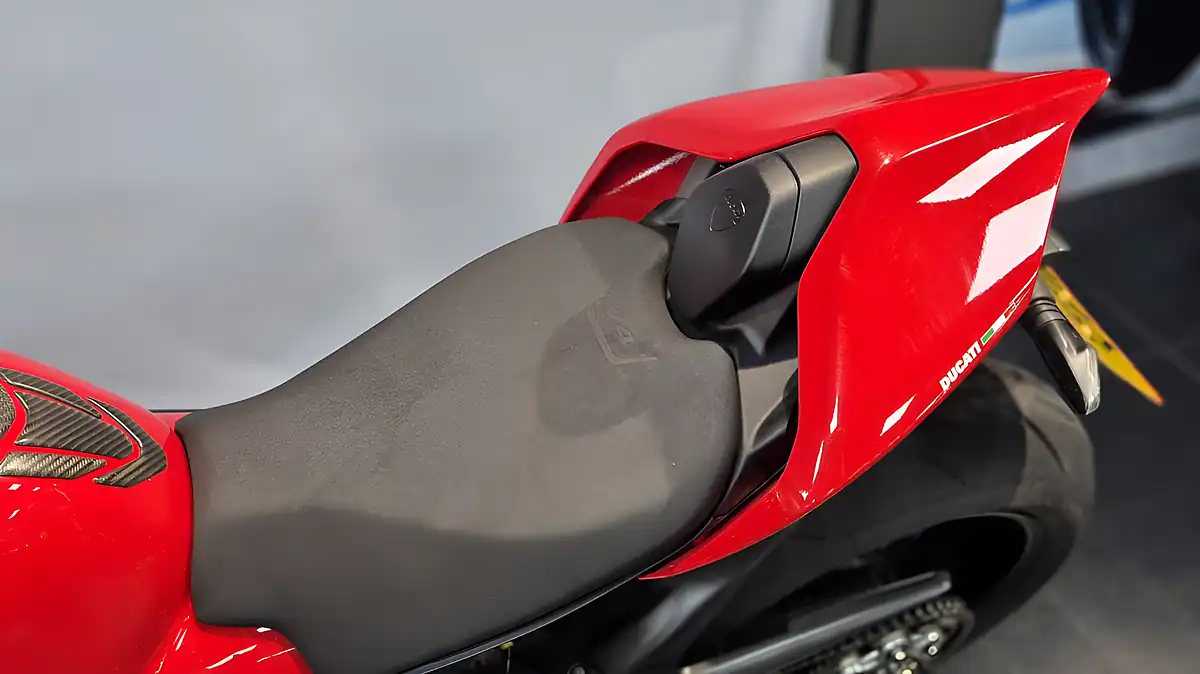 Used 2021 Ducati Streetfighter V4 S - Interior and Exterior details 10