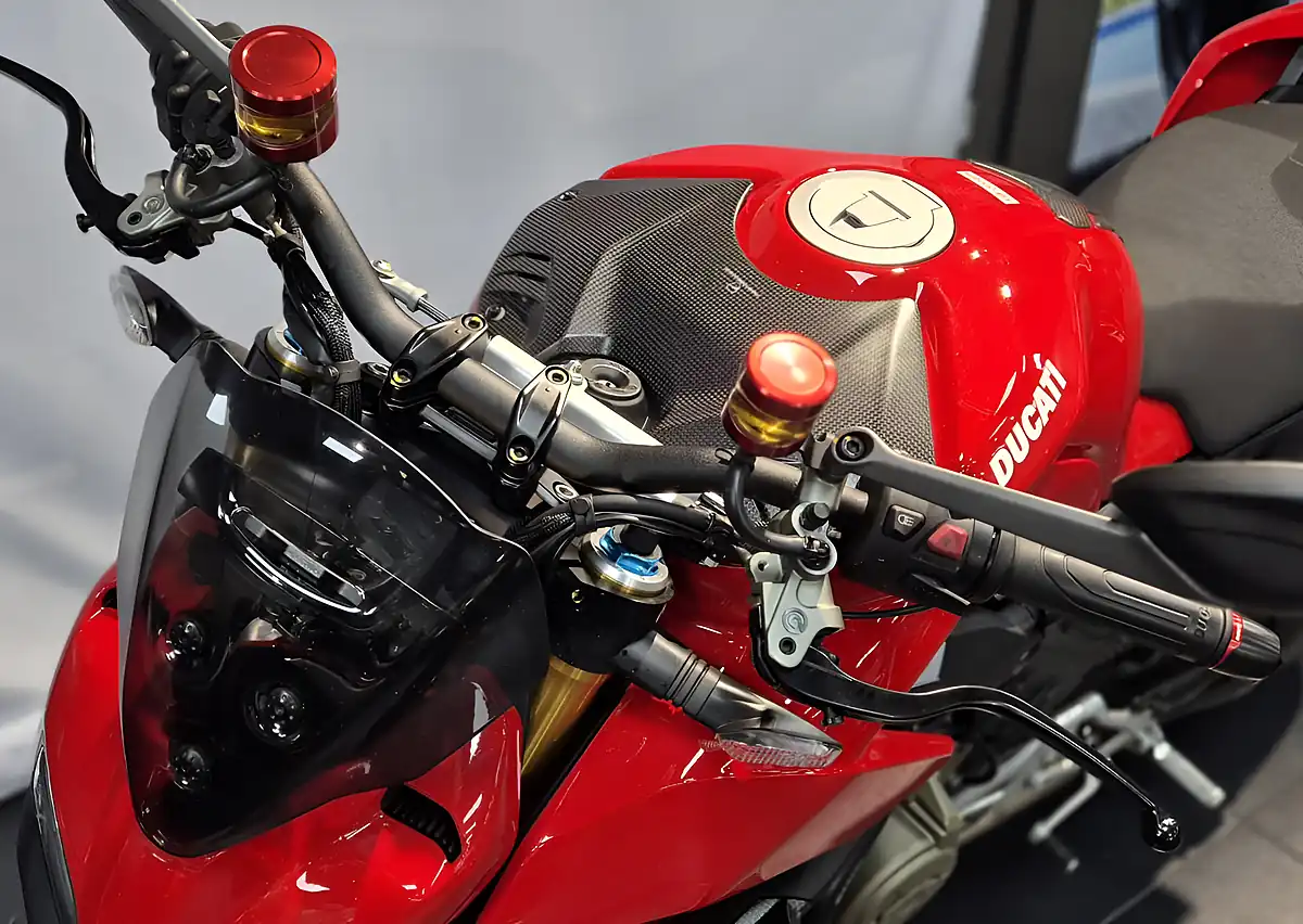 Used 2021 Ducati Streetfighter V4 S - Interior and Exterior details 3