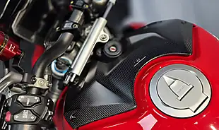 Used 2021 Ducati Streetfighter V4 S - Interior and Exterior details 8