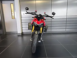 Used 2021 Ducati Streetfighter V4 S Red - Interior and Exterior details 11