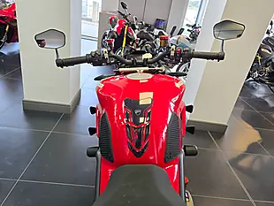 Used 2021 Ducati Streetfighter V4 S Red - Interior and Exterior details 14