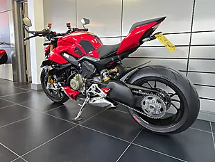 Used 2021 Ducati Streetfighter V4 S Red - Interior and Exterior details 15