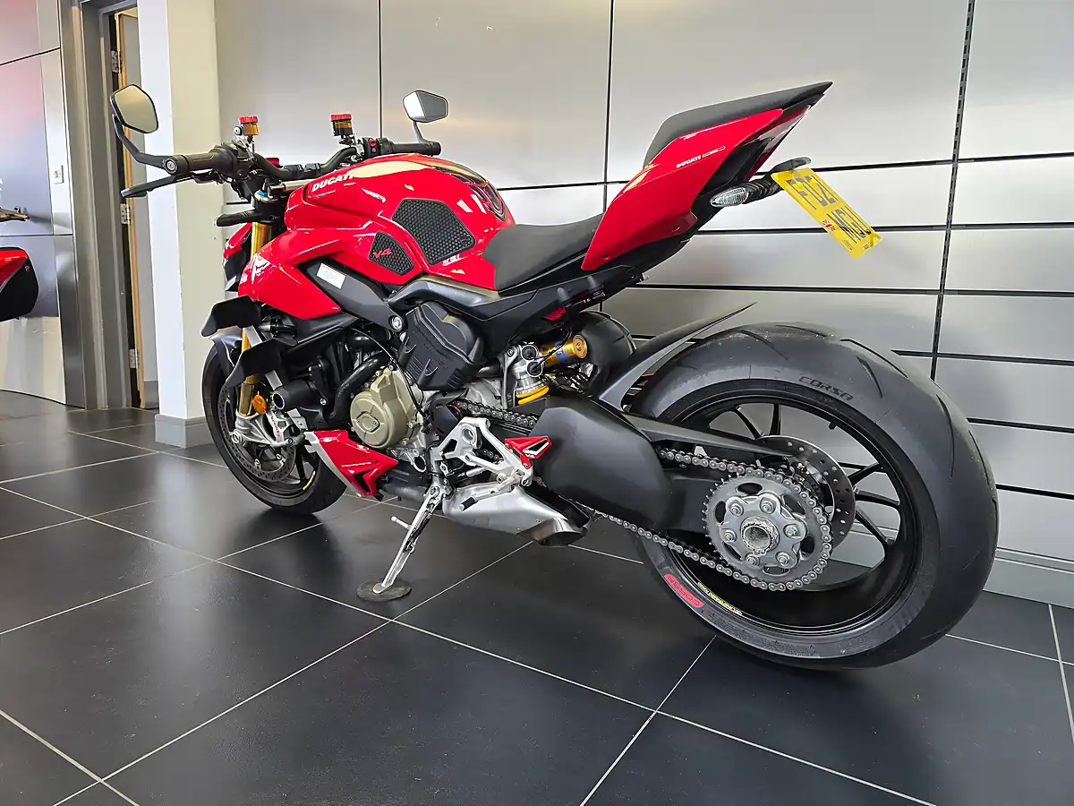 Used 2021 Ducati Streetfighter V4 S Red - Interior and Exterior details 15