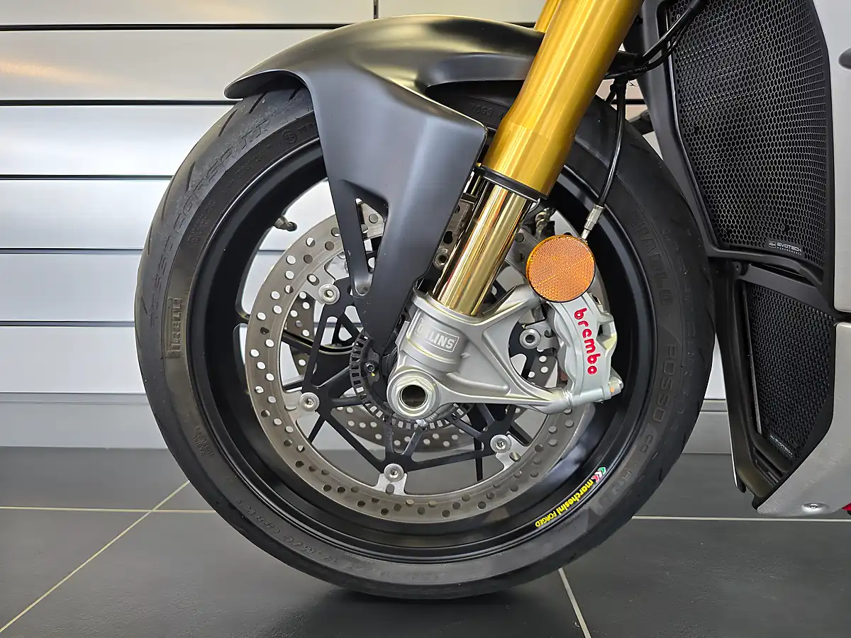 Used 2021 Ducati Streetfighter V4 S Red - Interior and Exterior details 17