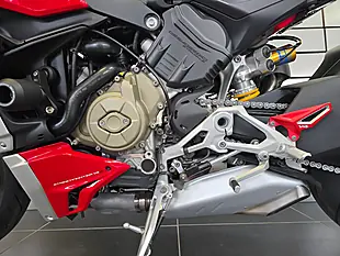 Used 2021 Ducati Streetfighter V4 S Red - Interior and Exterior details 19