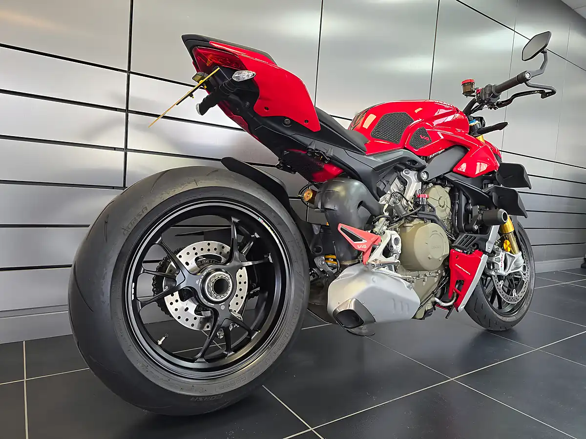 Used 2021 Ducati Streetfighter V4 S Red - Interior and Exterior details 3