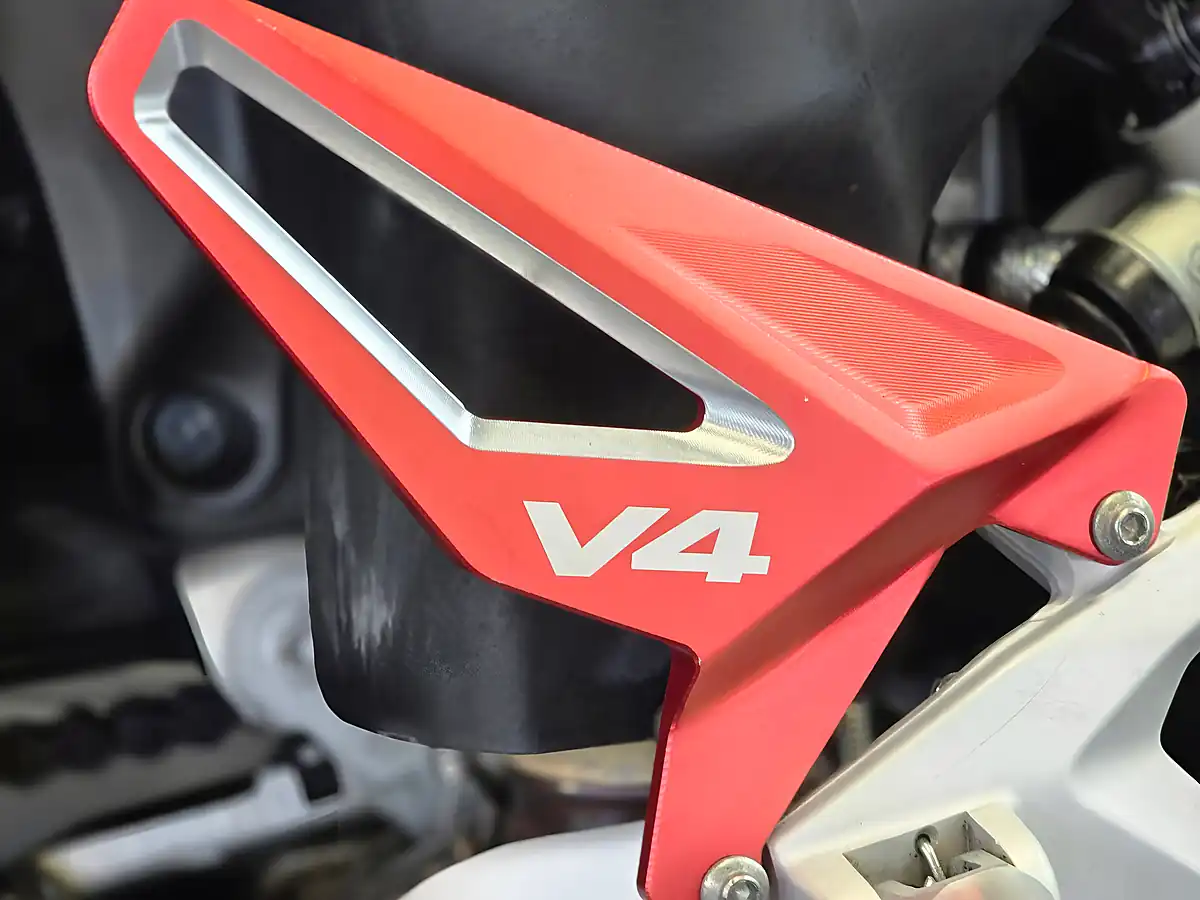 Used 2021 Ducati Streetfighter V4 S Red - Interior and Exterior details 8