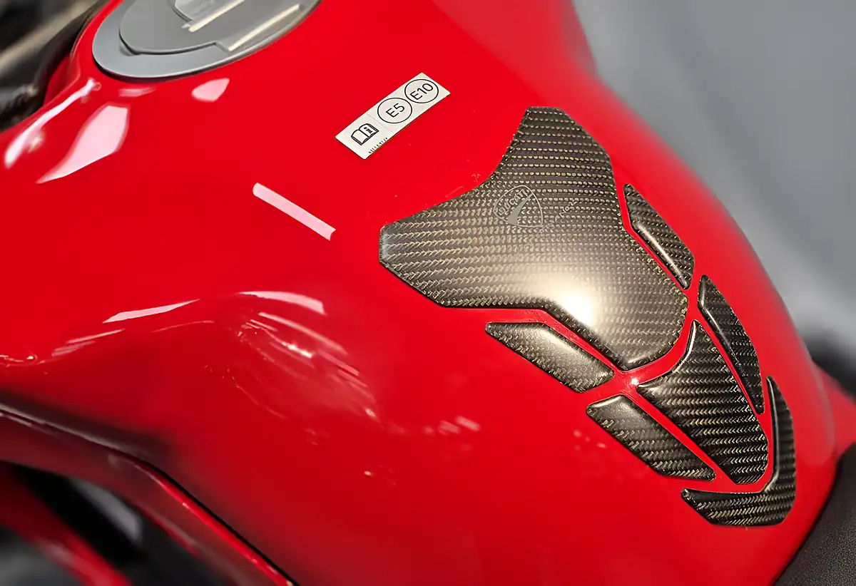 Used 2021 Ducati Streetfighter V4S S - Interior and Exterior details 9