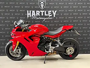 Used 2021 Ducati Supersport 950 S Ducati Red - Interior and Exterior details 3