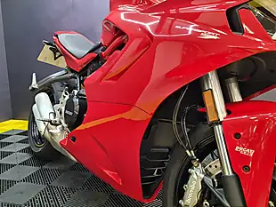 Used 2021 Ducati Supersport 950 Standard Red - Interior and Exterior details 11