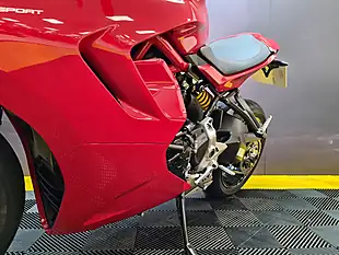 Used 2021 Ducati Supersport 950 Standard Red - Interior and Exterior details 12