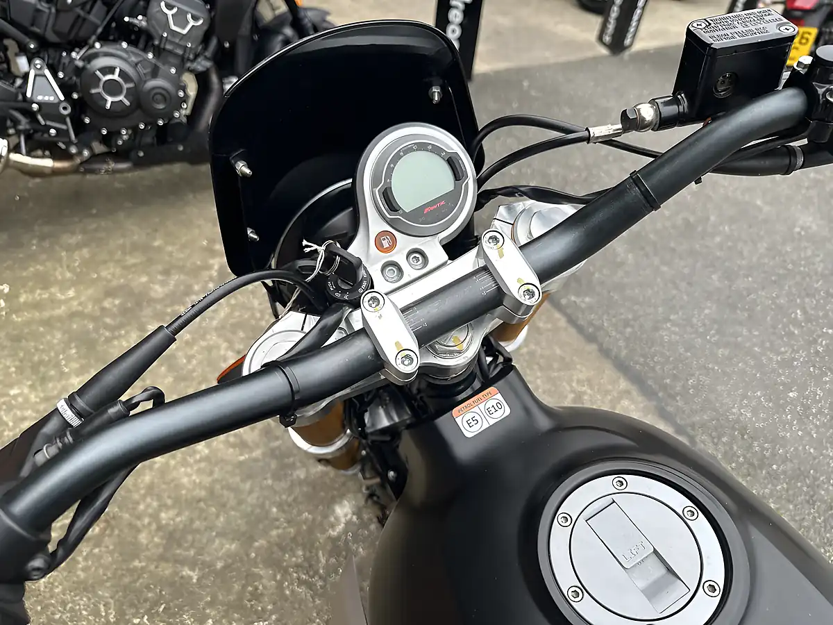 Used 2021 Fantic Motor Caballero Flat Track Black - Interior and Exterior details 13