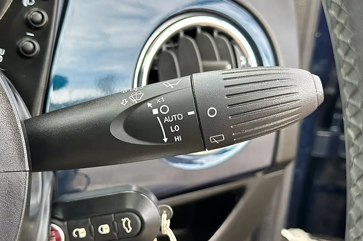 Used 2021 Fiat 500 Dolcevita Blue - Interior and Exterior details 17