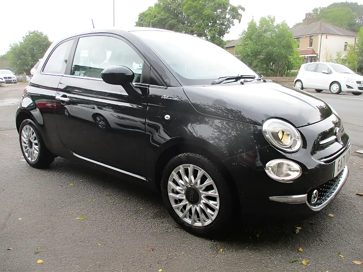 Used 2021 Fiat 500 Dolcevita Crossover Black - Interior and Exterior details 3