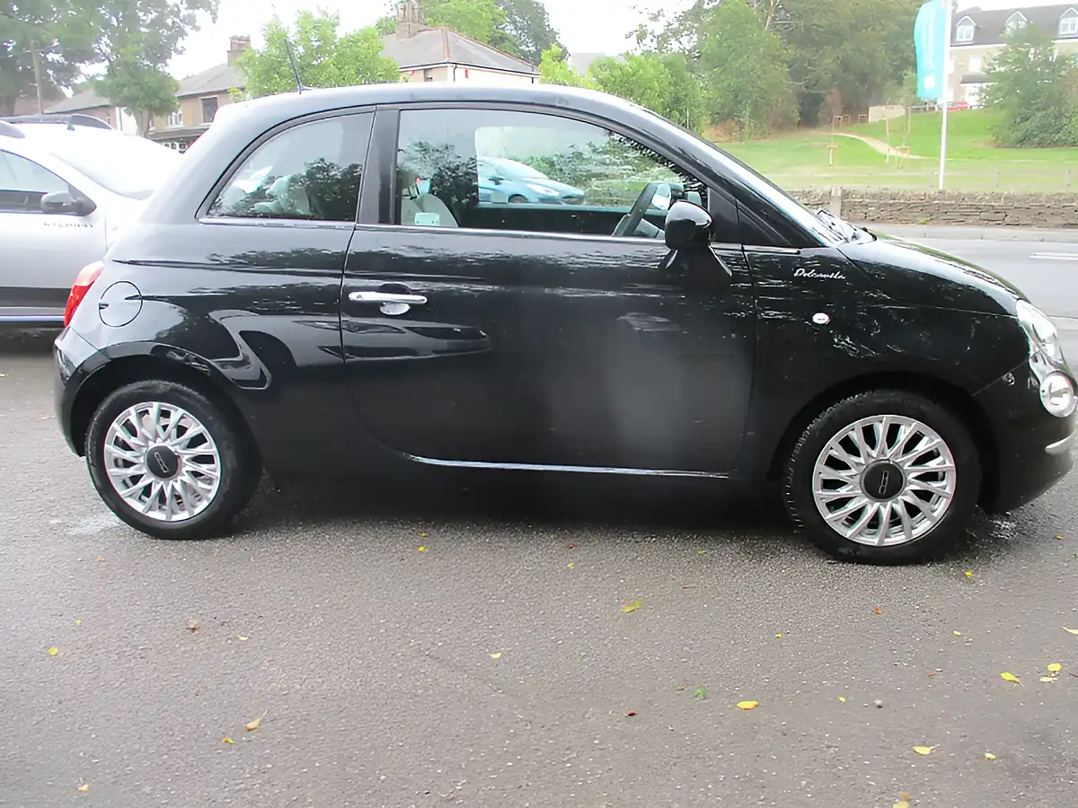 Used 2021 Fiat 500 Dolcevita Crossover Black - Interior and Exterior details 4