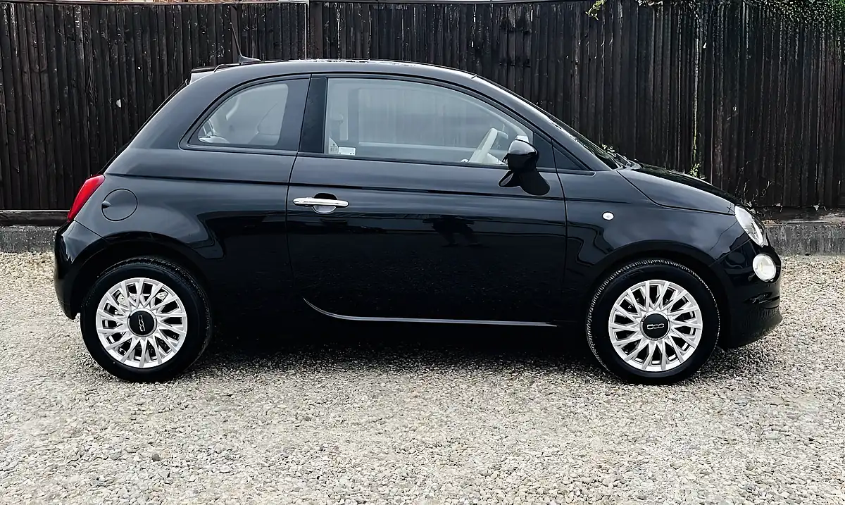 Used 2021 Fiat 500 Lounge Black - Interior and Exterior details 2