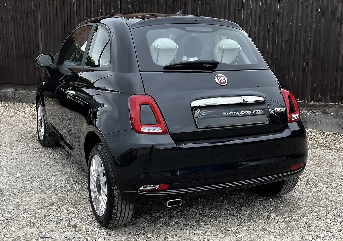 Used 2021 Fiat 500 Lounge Black - Interior and Exterior details 3