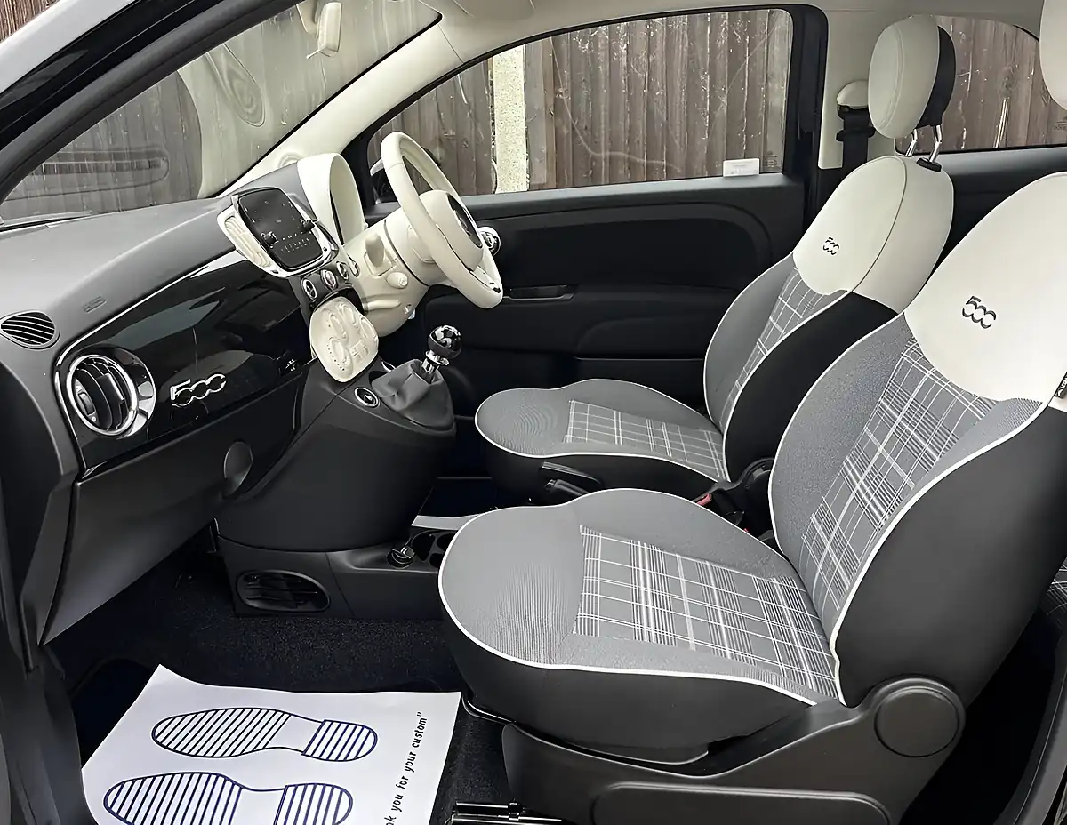 Used 2021 Fiat 500 Lounge Black - Interior and Exterior details 9