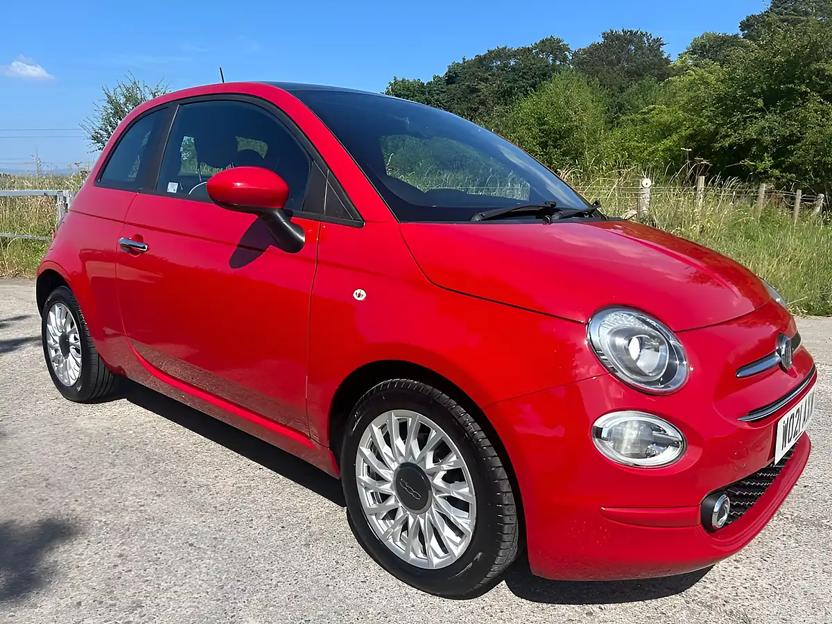 Used 2021 Fiat 500 Lounge Red - Interior and Exterior details 9