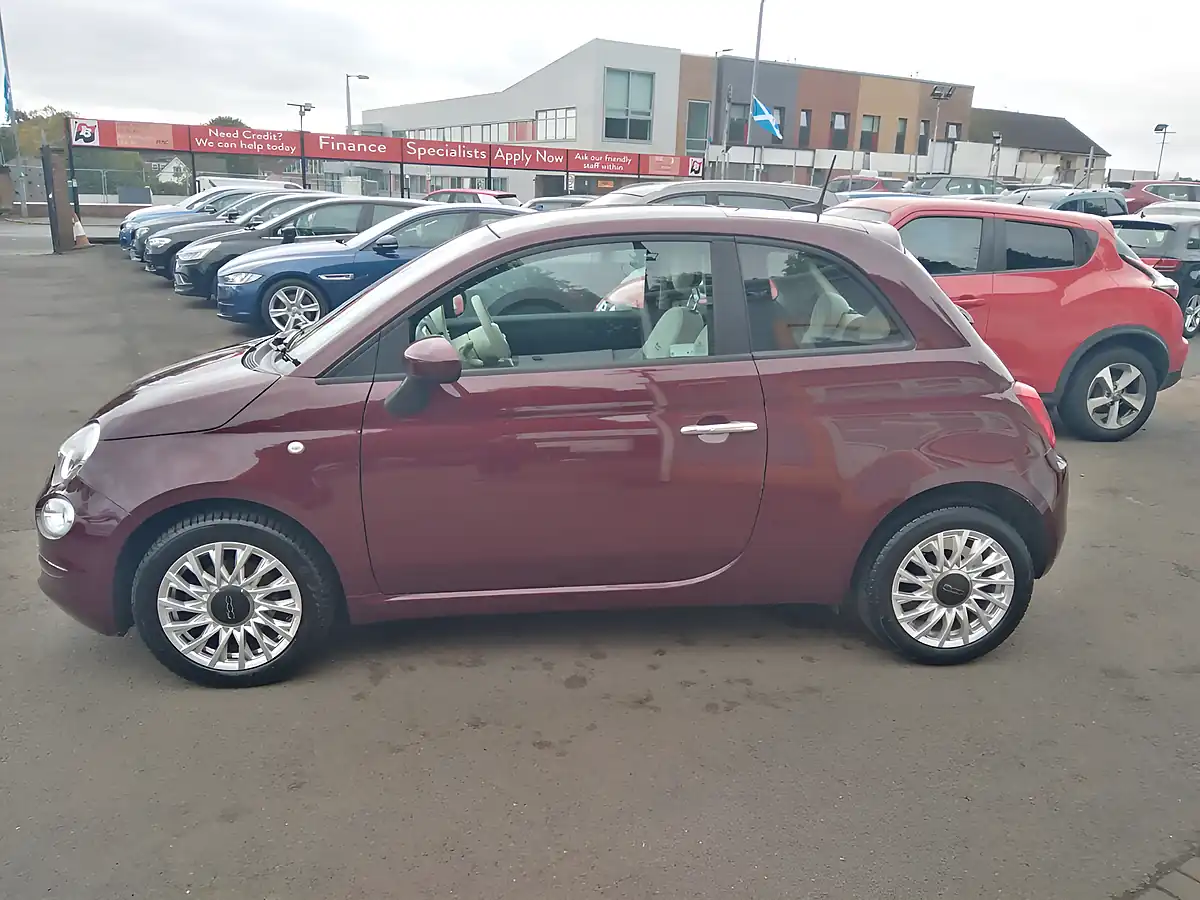 Used 2021 Fiat 500 Lounge Red - Interior and Exterior details 8