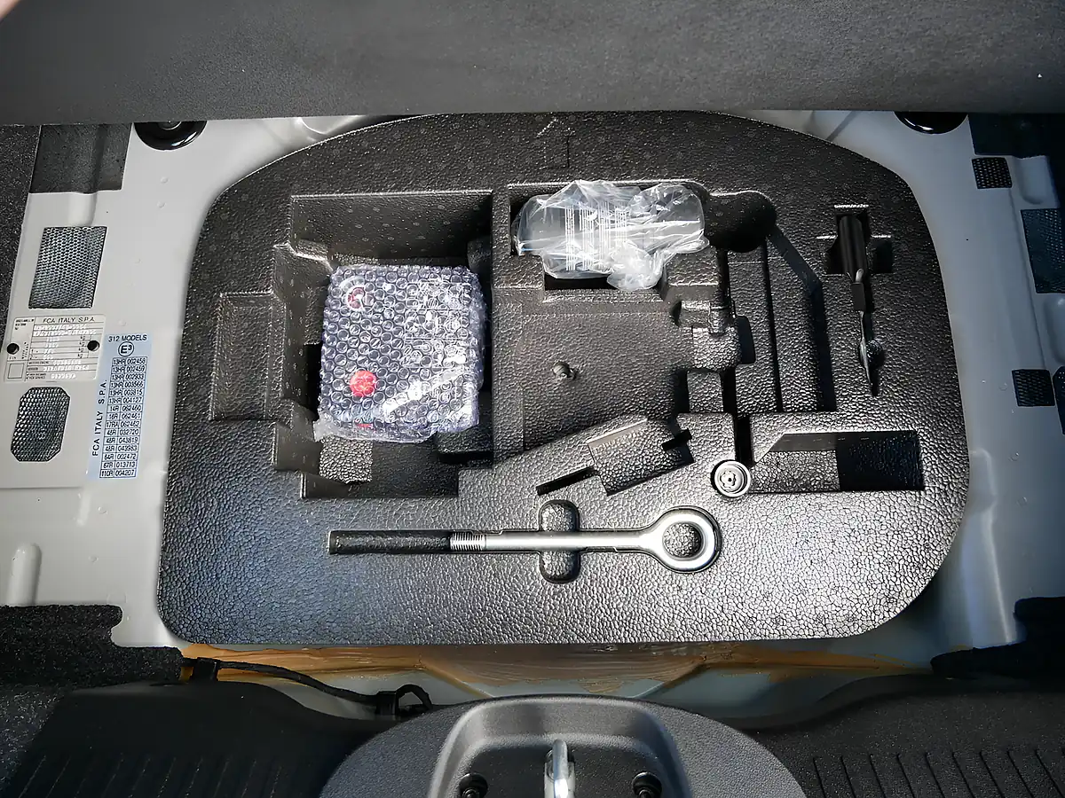 Used 2021 Fiat 500 Lounge Tech House Grey - Interior and Exterior details 13