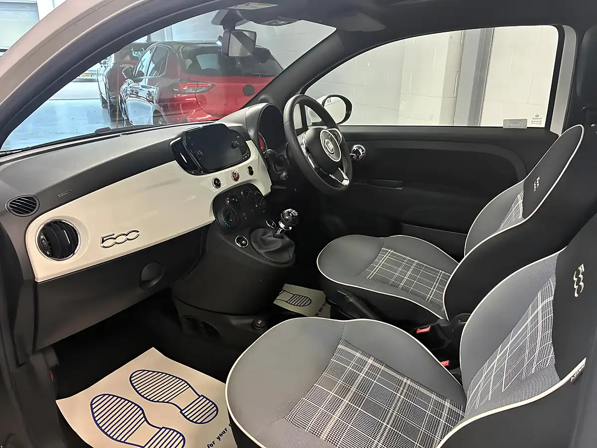 Used 2021 Fiat 500 Lounge White - Interior and Exterior details 11