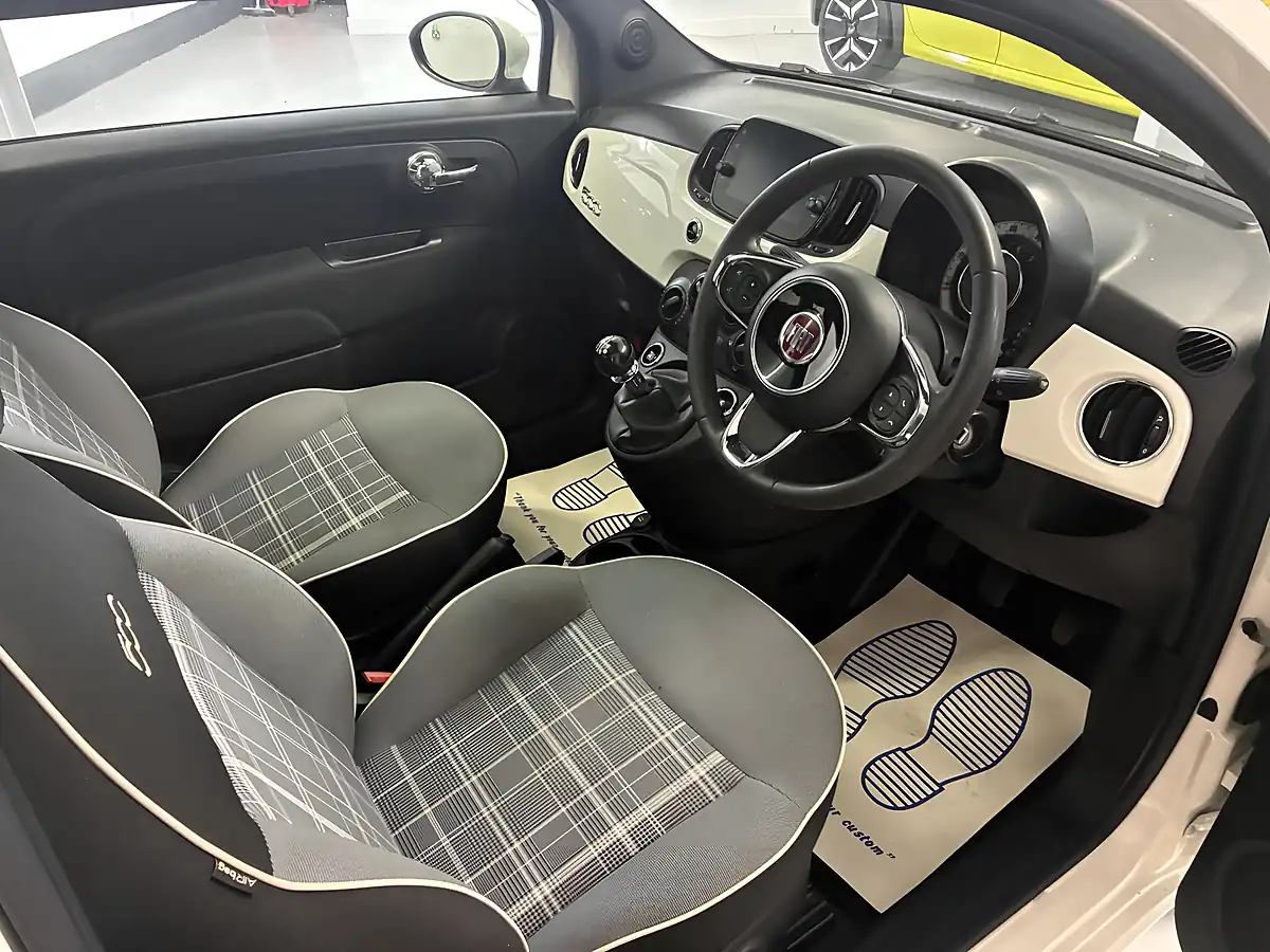 Used 2021 Fiat 500 Lounge White - Interior and Exterior details 12