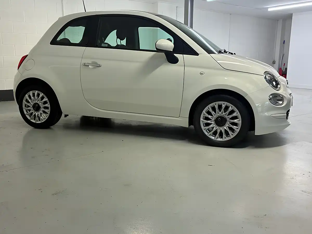 Used 2021 Fiat 500 Lounge White - Interior and Exterior details 4