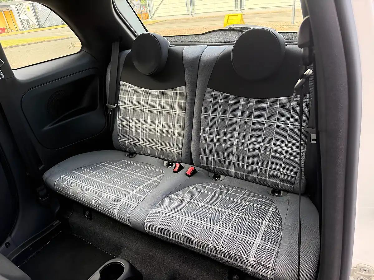 Used 2021 Fiat 500 Lounge White - Interior and Exterior details 15