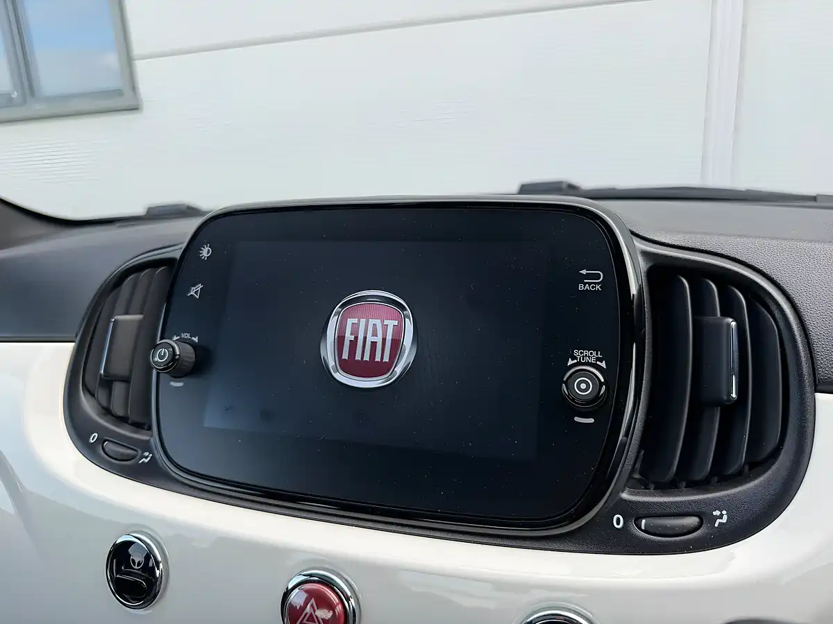 Used 2021 Fiat 500 Lounge White - Interior and Exterior details 18