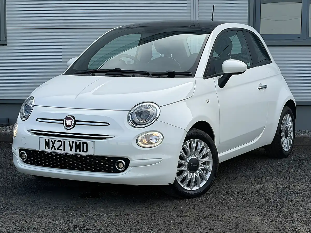 Used 2021 Fiat 500 Lounge White - Interior and Exterior details 2