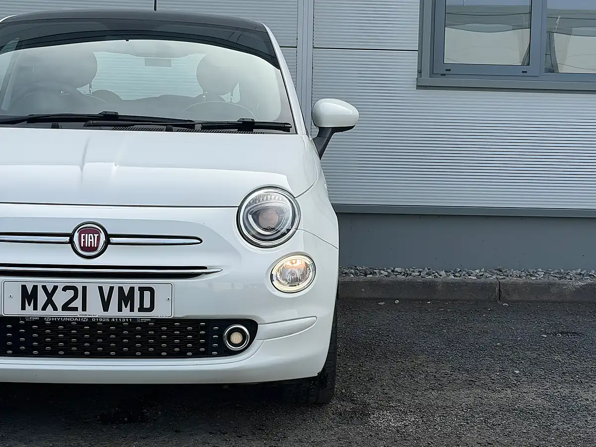 Used 2021 Fiat 500 Lounge White - Interior and Exterior details 4