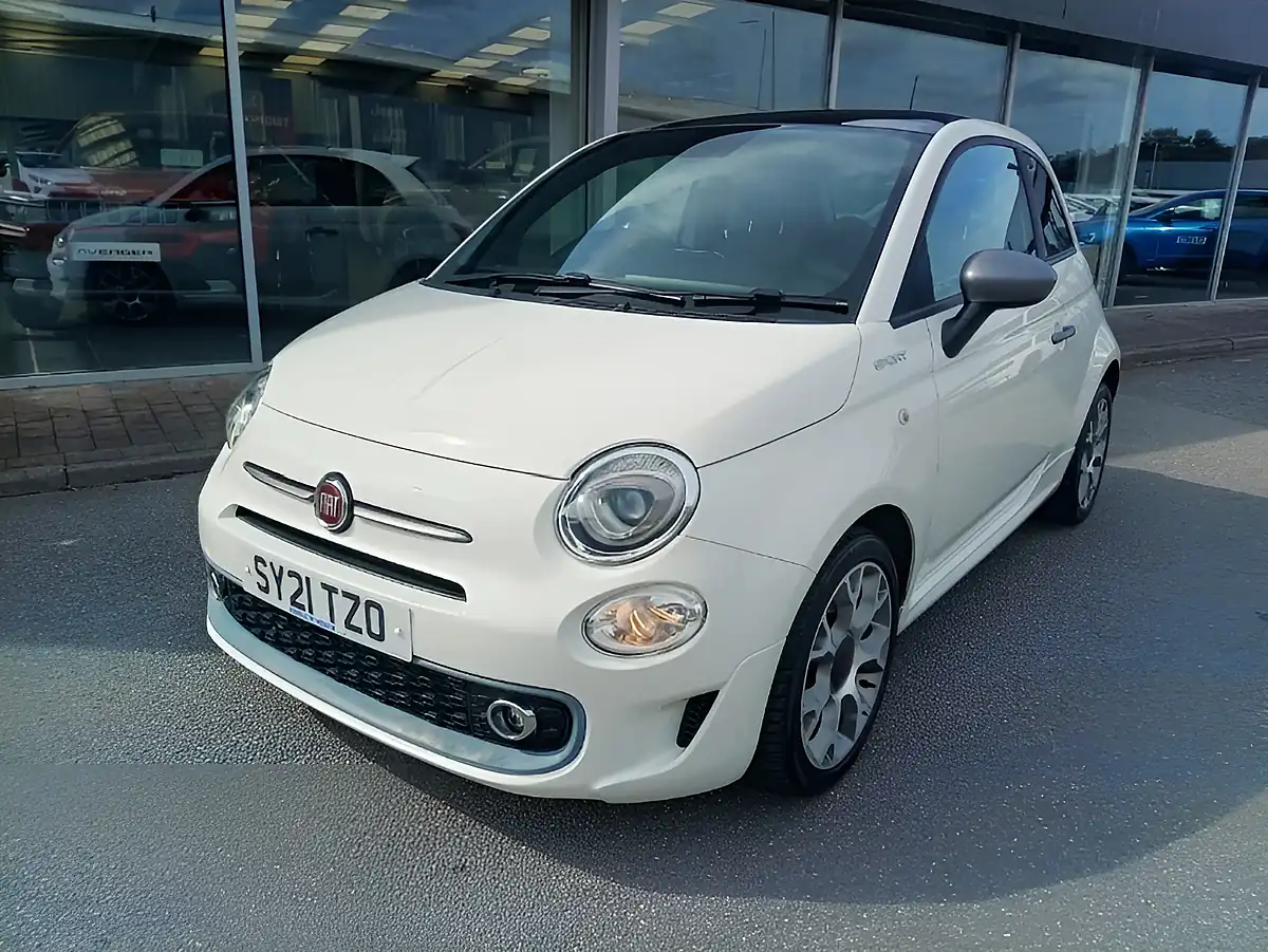 Used 2021 Fiat 500 Sport Bossa Nova White - Interior and Exterior details 2