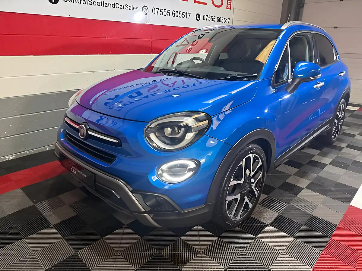 Used 2021 Fiat 500X Cross Plus Blue - Interior and Exterior details 3